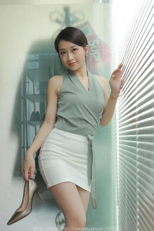 2023.07.11 丝享家 1477 小婕《青玉白裙》 - IESS
